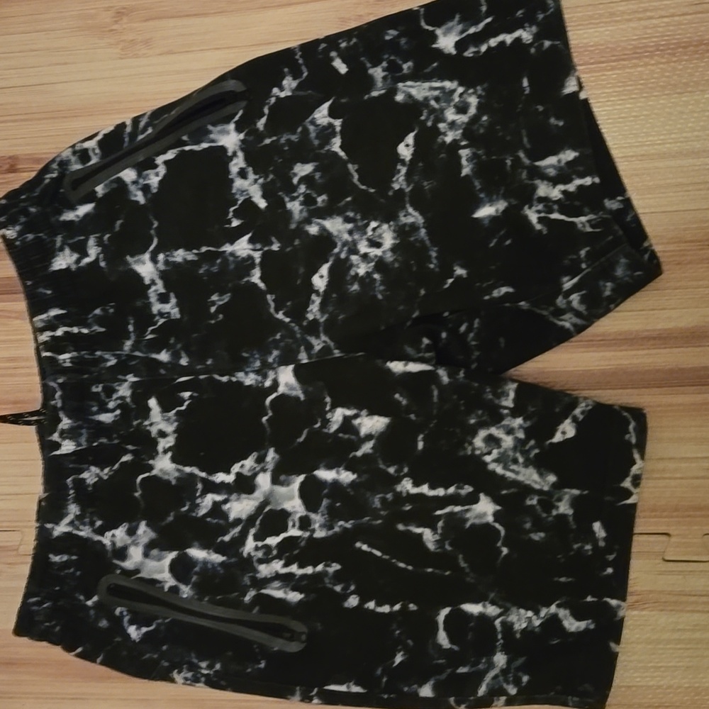 Old Navy Active Wear Shorts With Zippers